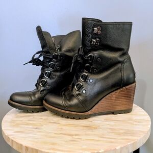 Sorel Black Leather Lace-Up Wedge Boots